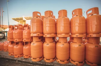 Pakistan to Redirect Imported LNG to Domestic Sector Amid Reduced Power Consumption