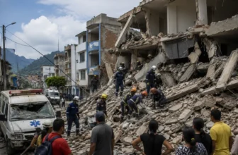 7.4 Quake Devastates Western Colombia, Killing at Least 111