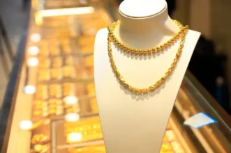 Gold Prices Rise Sharply in Pakistan, Up by Rs5,300 per Tola on Monday